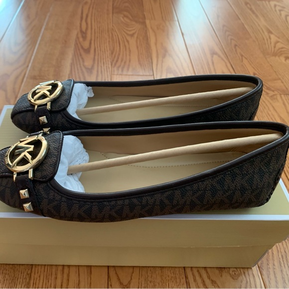 MK Fulton Studded Logo Moccasin - Picture 5 of 7